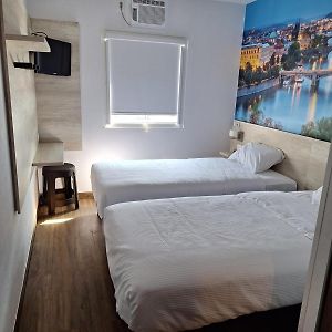 Habitación con 2 Camas Individuales